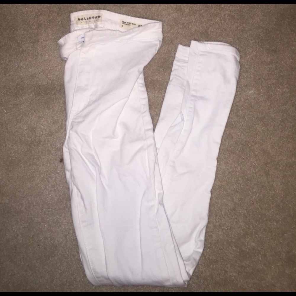 White skinny jeans, high waisted