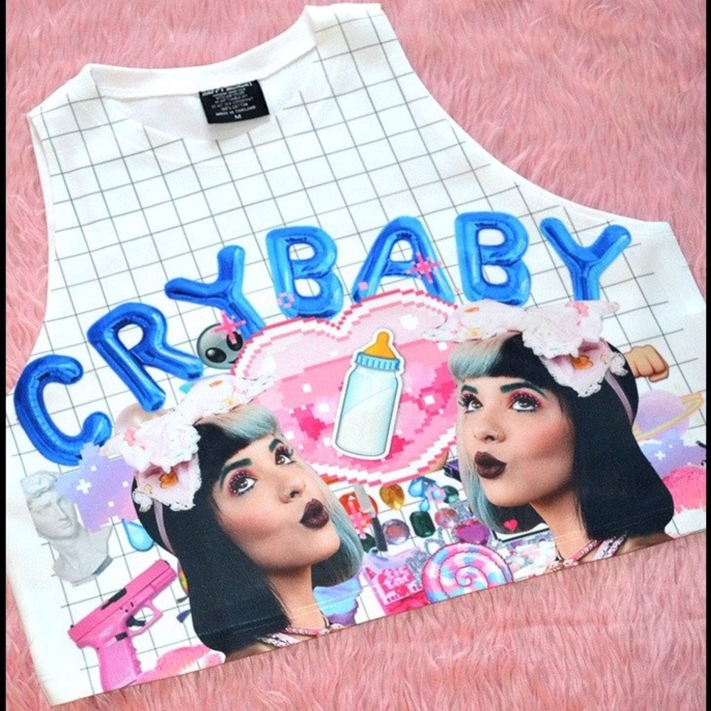 ❌SOLD ON Ⓜ️ERCARI❌💦Crybaby crop