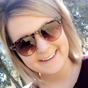 Meet your Posher, Ally