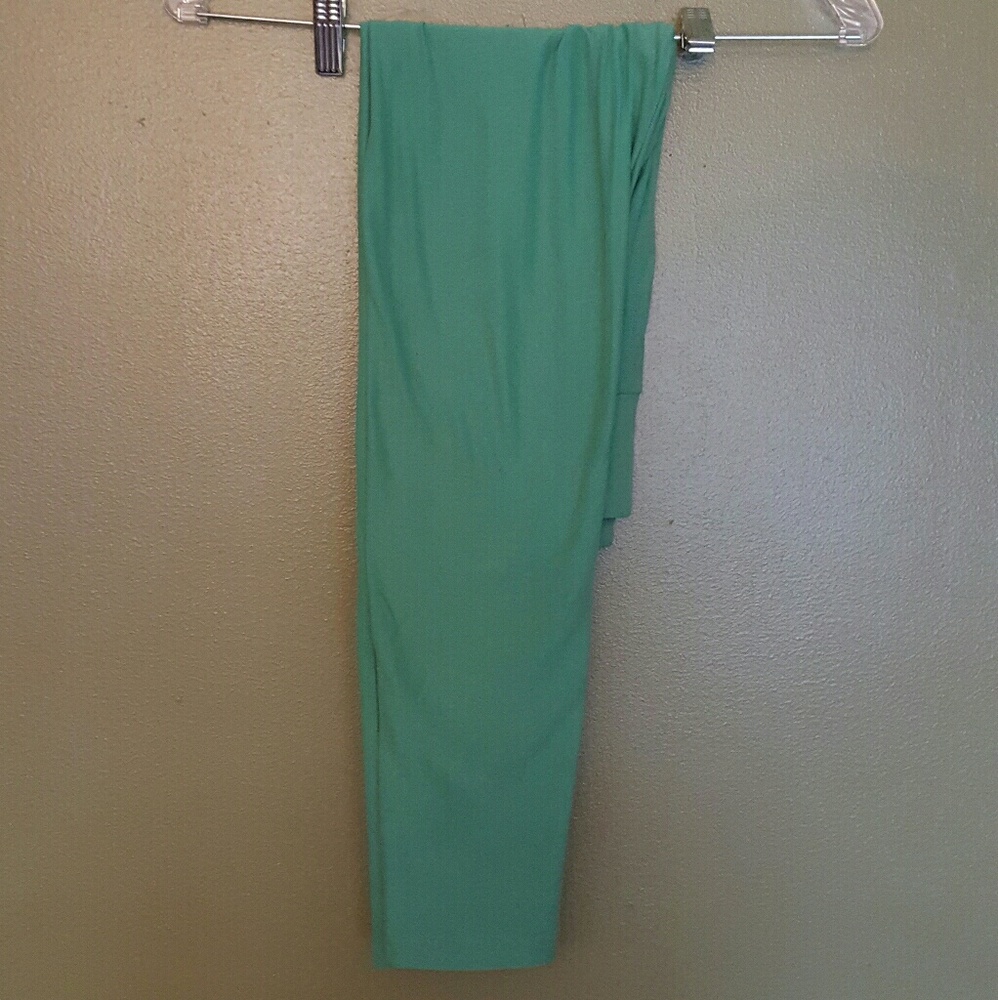 SOLD💋🍒 Lularoe Leggings soft green one size