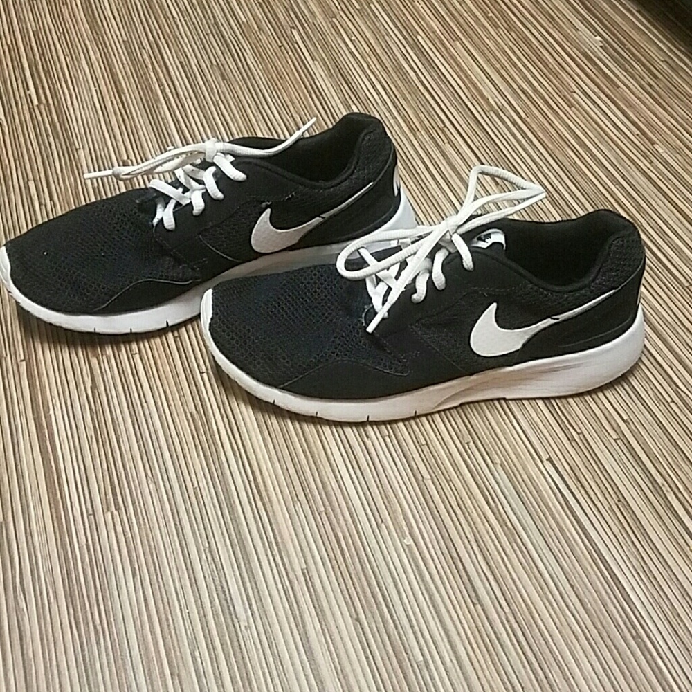 Womens Black Nike Kaishi Sneakers