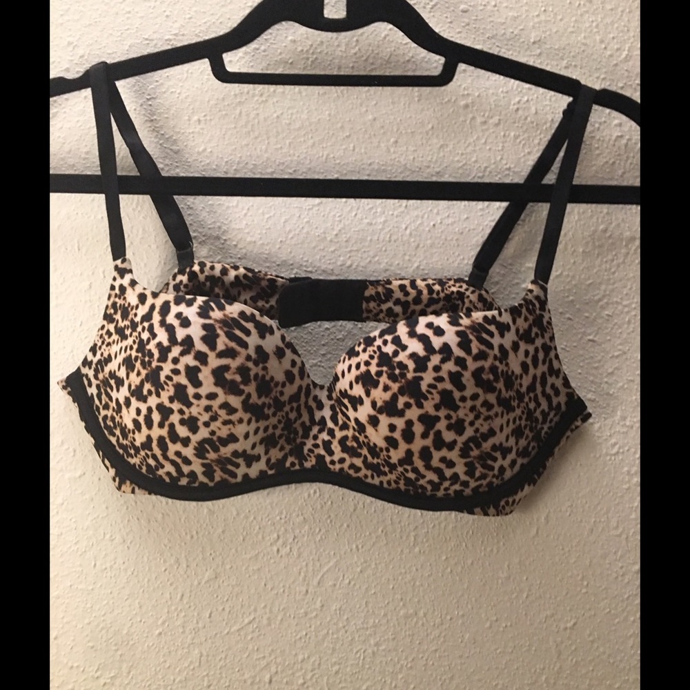 Victoria's Secret Demi bra. Size 34 B