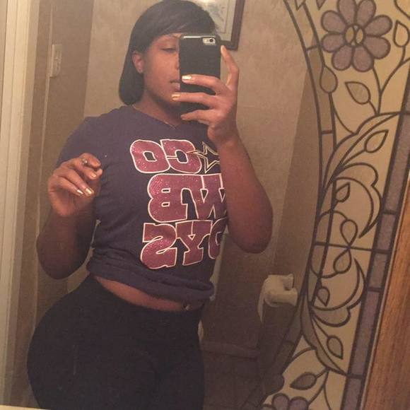 Meet your Posher, Mickayla - Picture 1 of 1