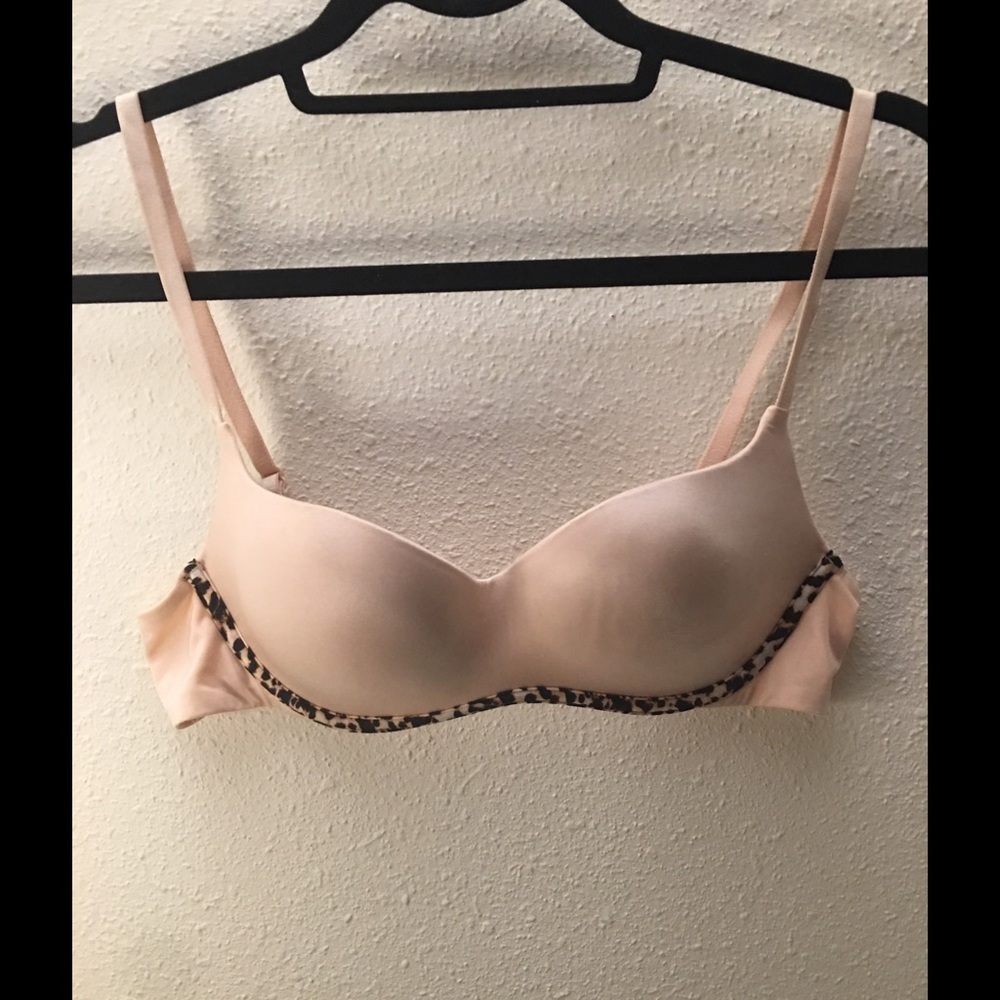 Victoria's Secret Demi bra. Size 34 B