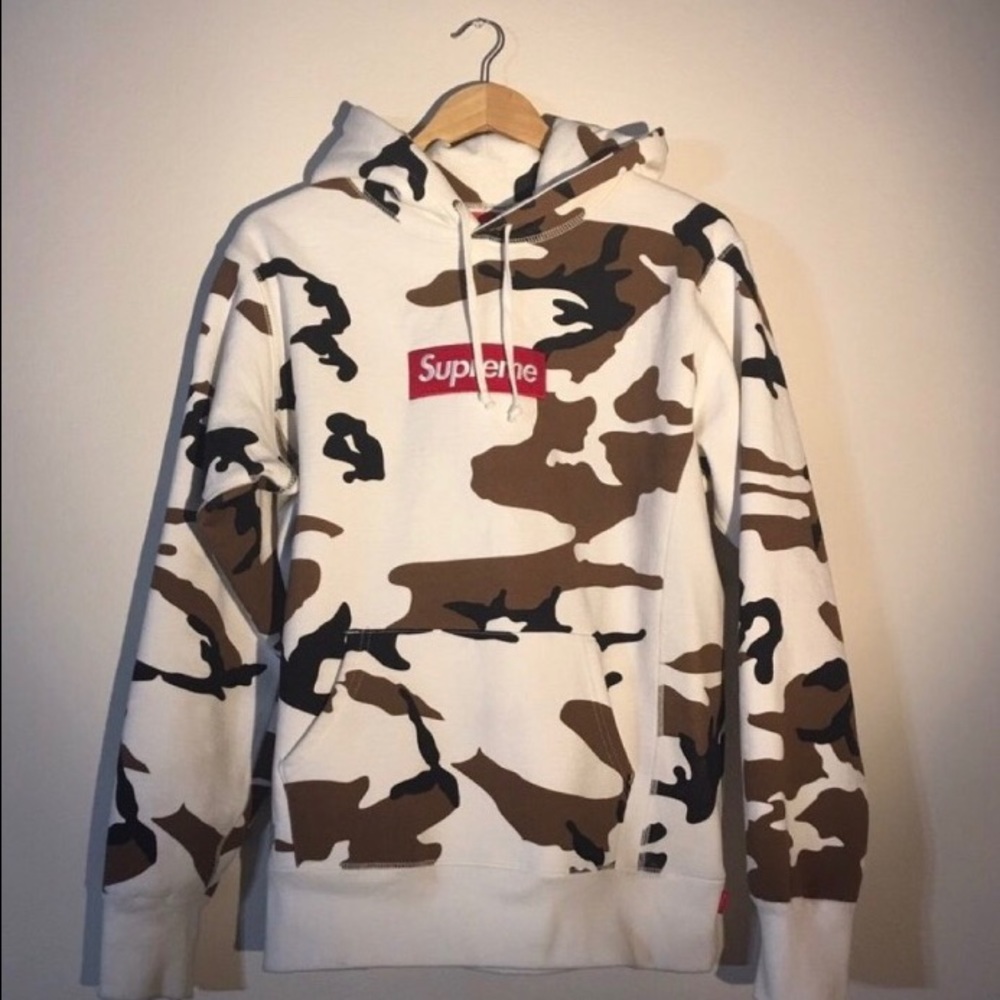 Supreme camo box logo