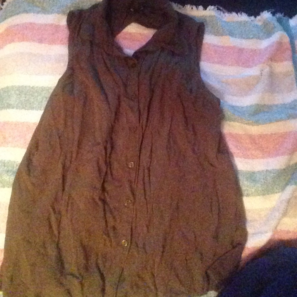 Button Down Tank✌🏼😝