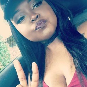 Meet your Posher, Nanci