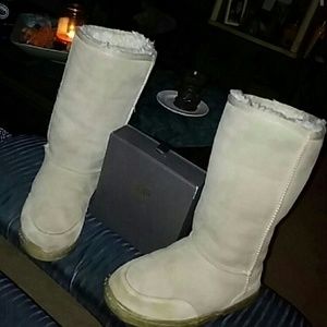 1DAY SALE--- UGG BOOTS 💞