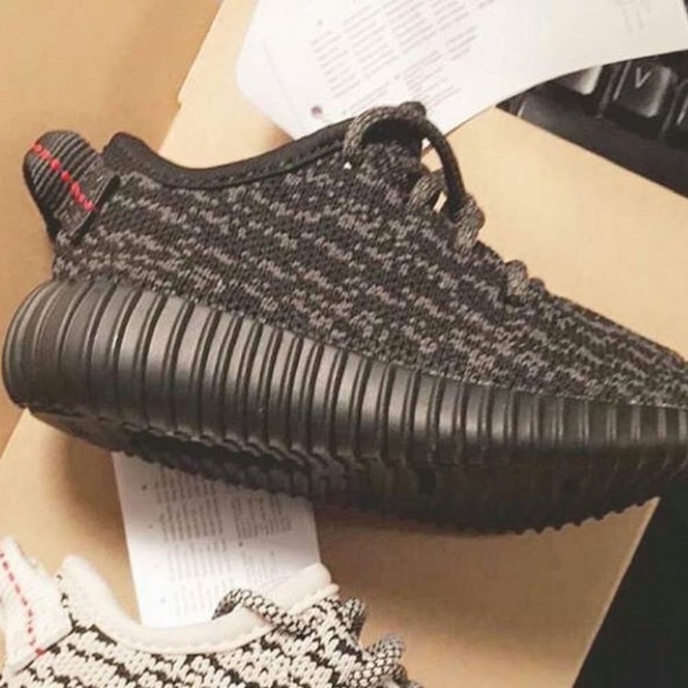 Authentic toddler yeezys size 5k (5c)