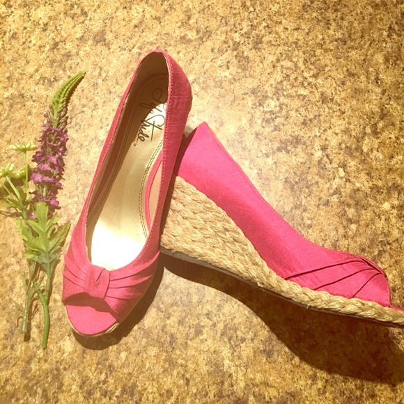Life Stride Shoes - Life Stride Pink wedges Sandals 7.5 Heels Shoes