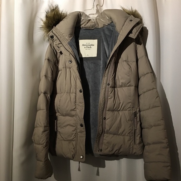 Abercrombie & Fitch puff Jacket - Picture 3 of 6