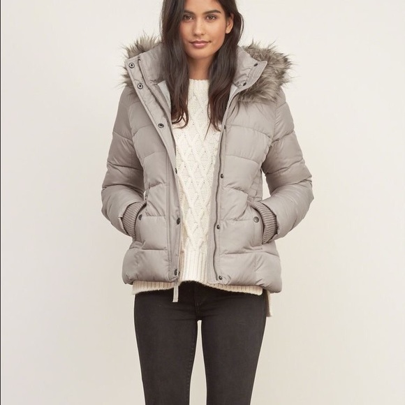 Abercrombie & Fitch puff Jacket - Picture 2 of 6