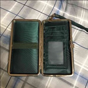 Dark green wristlet/wallet can hold cell phone