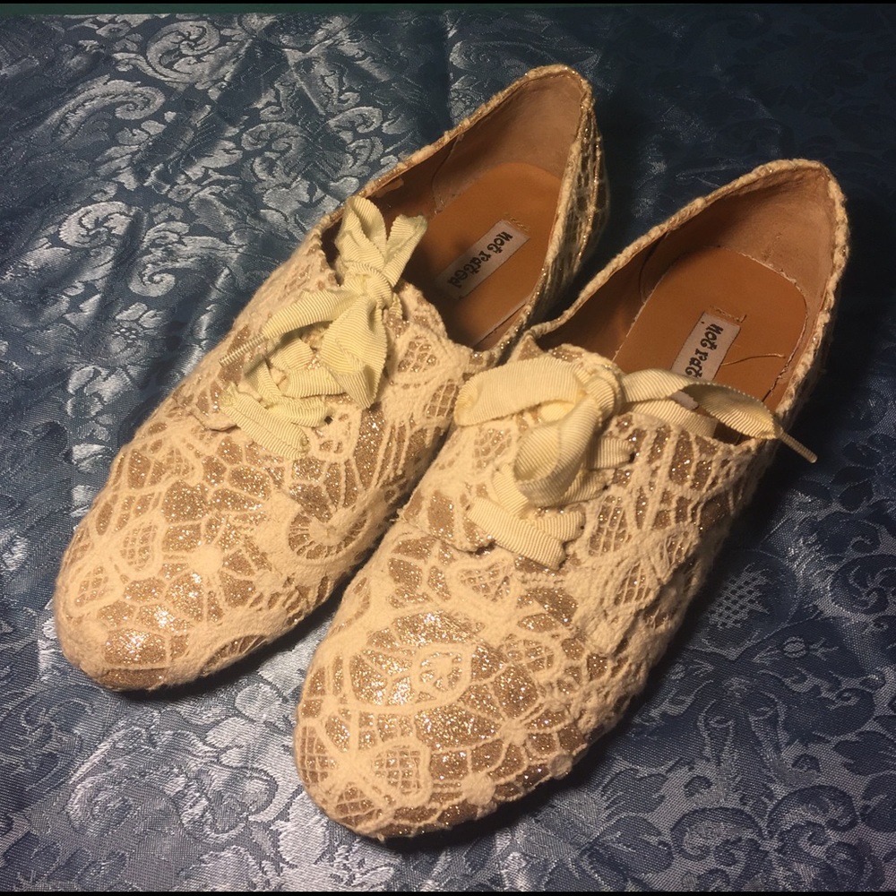 Ivory laced gold sparkle oxfords
