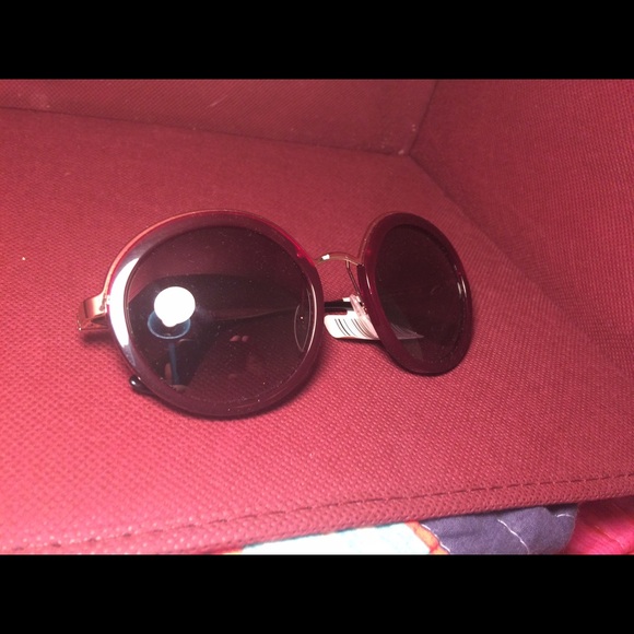 Woman's Prada Pink Havana sunglasses - Picture 5 of 5