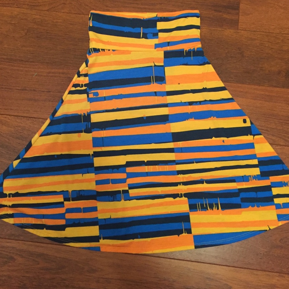 ❤LuLaRoe Azure Skirt XS
