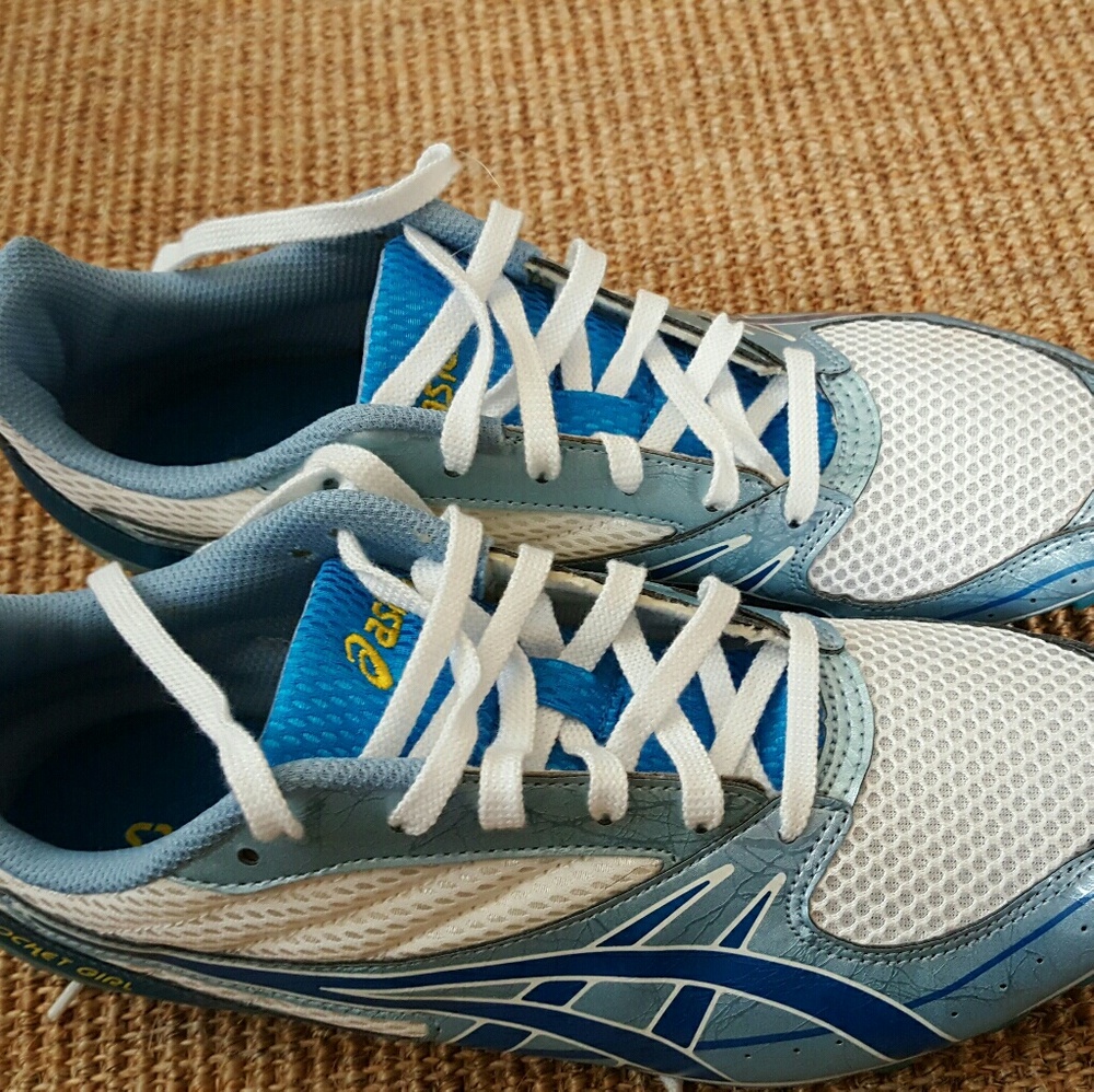 Asics track spikes ?NEW?