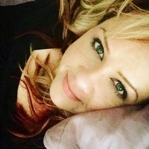 Meet your Posher, Constance