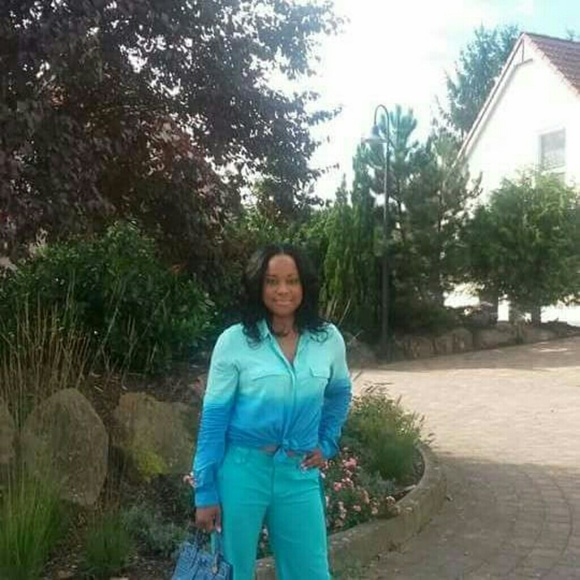 Meet your Posher, Shanita - Picture 1 of 1