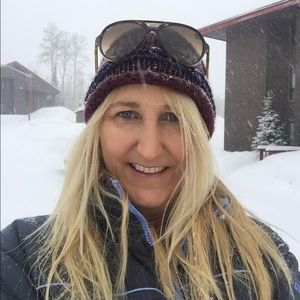 Meet your Posher, Denise