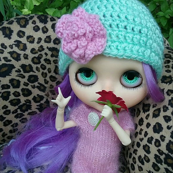 Meet your Posher, Betsy - Picture 2 of 2