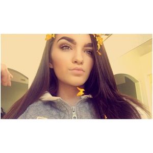 Meet your Posher, Aurora