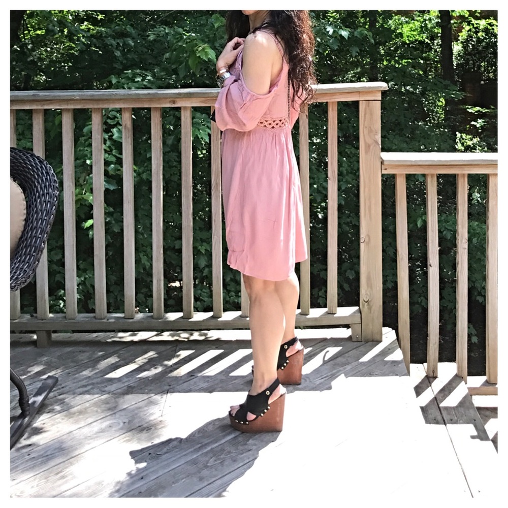 ♦️LAST ONE SALE ♦️Crochet trim cold shoulder dress - Picture 4 of 5