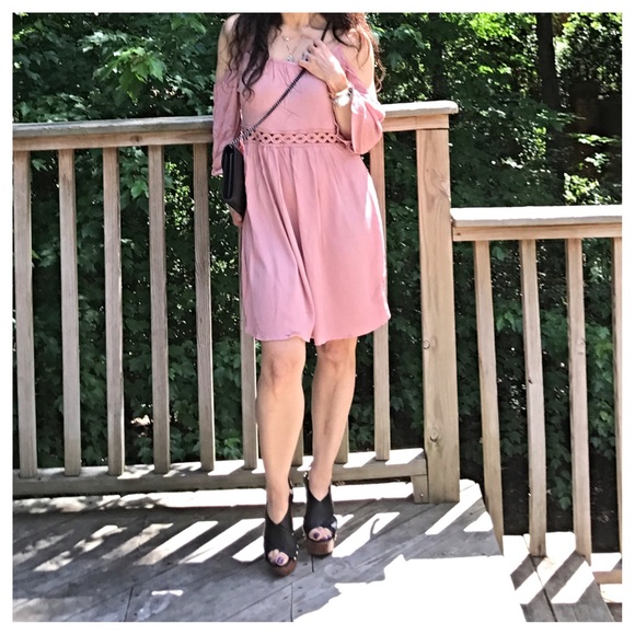 ♦️LAST ONE SALE ♦️Crochet trim cold shoulder dress - Picture 2 of 5