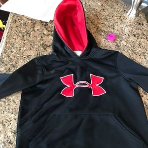 Youth small boys UA sweatshirt
