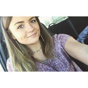Meet your Posher, Alyssa