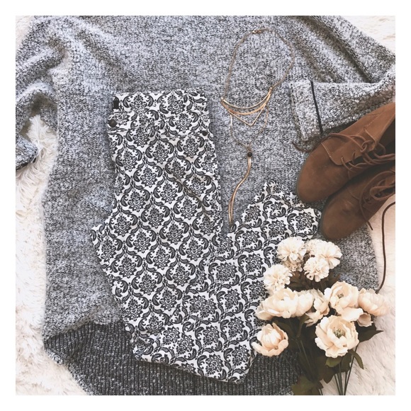 Forever 21 Denim - Price ⬇️ Patterned Forever 21 Skinny Pants