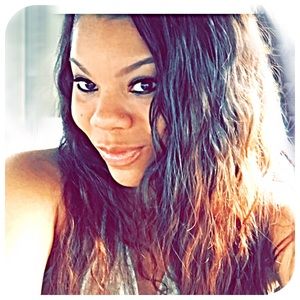 Meet your Posher, Ebonee