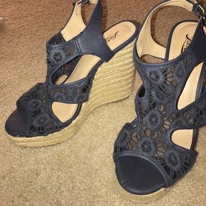 Lucky brand ranette lace crochet wedge/sandal NAVY