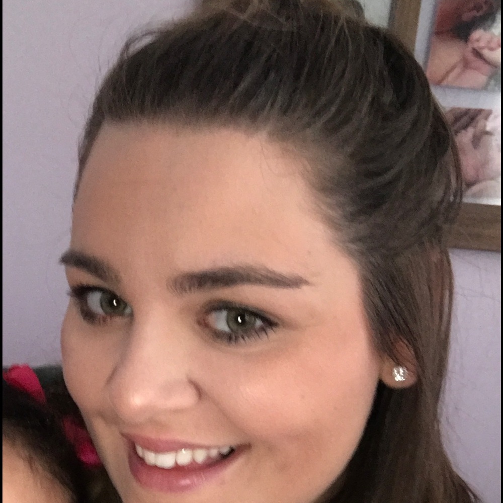 Meet your Posher, Katie