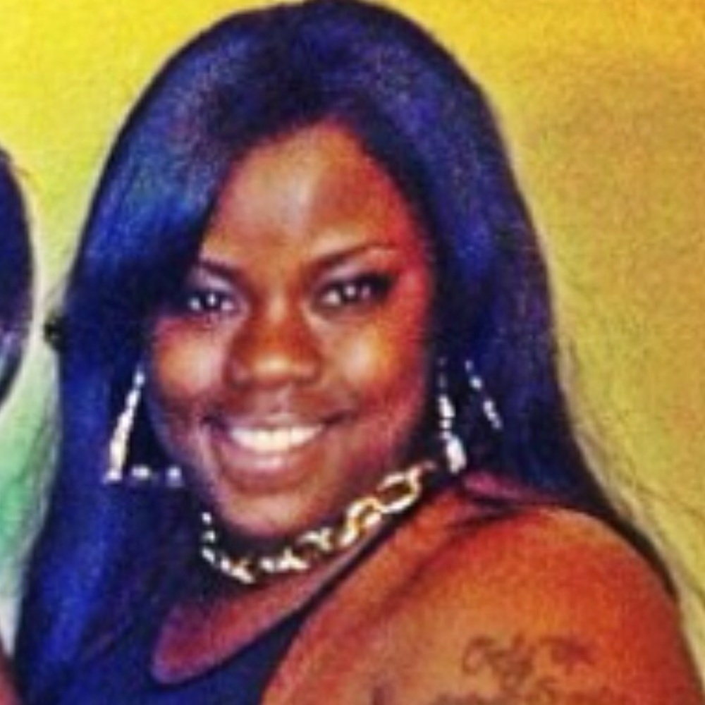 Meet your Posher, Tenishia