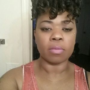 Meet your Posher, Joyce
