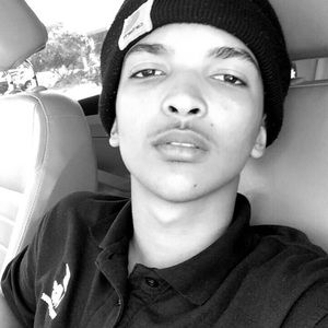 Meet your Posher, Devin