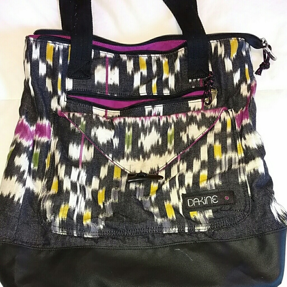 Dakine tote
