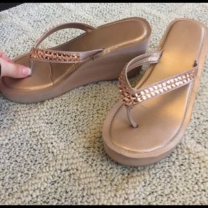 Rose gold also wedge