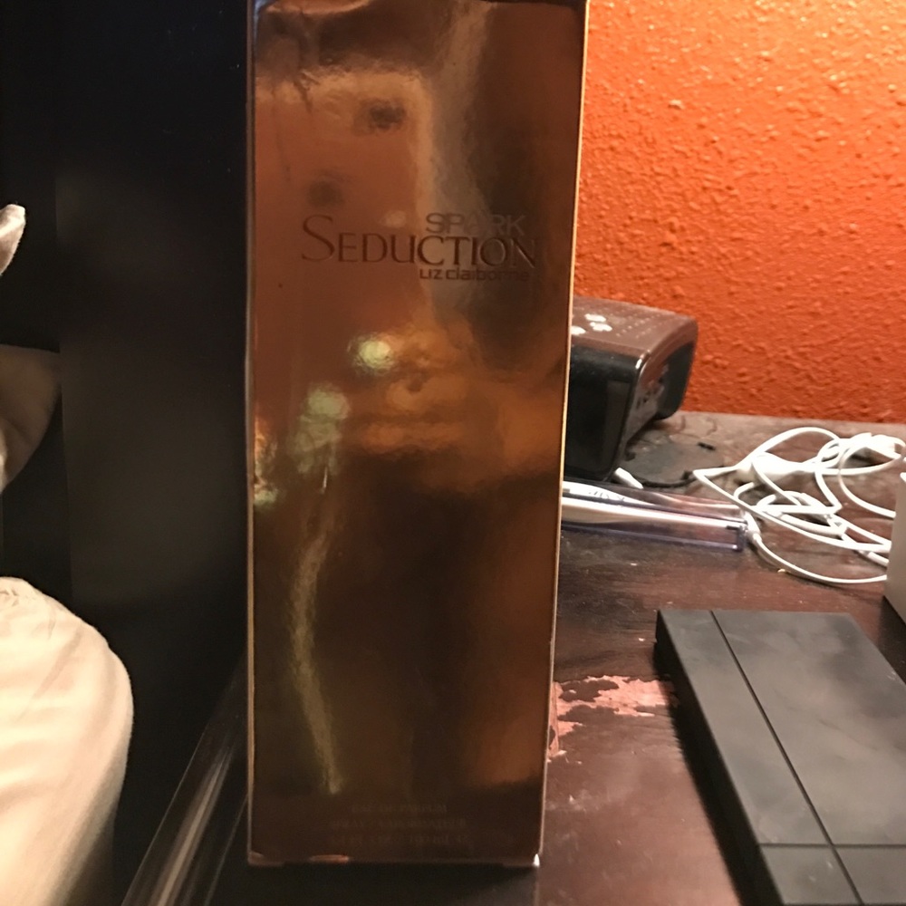 Spark Seduction perfume