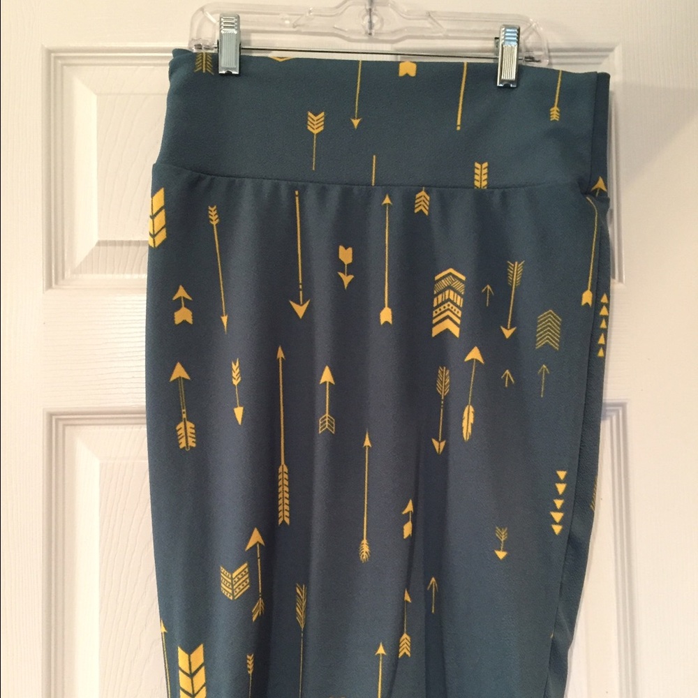 LuLaRoe Cassie Size M