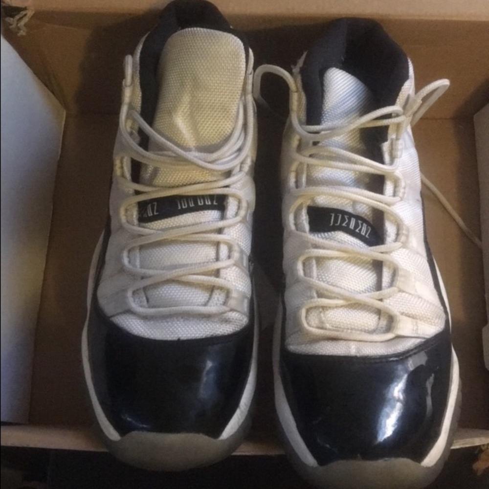 Jordan Concord 11s