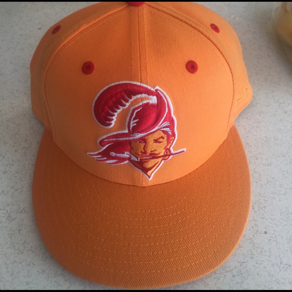 Mitchell and Ness Tampa Bay Buccaneers Fitted Hat