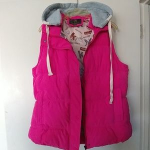NWT PINK HOODED PUFFER VEST SIZE L/XL