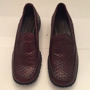 Cole Hann NWOT woven slip on shoes