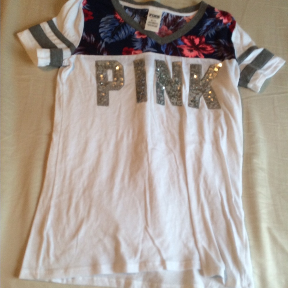 V-neck bling tee