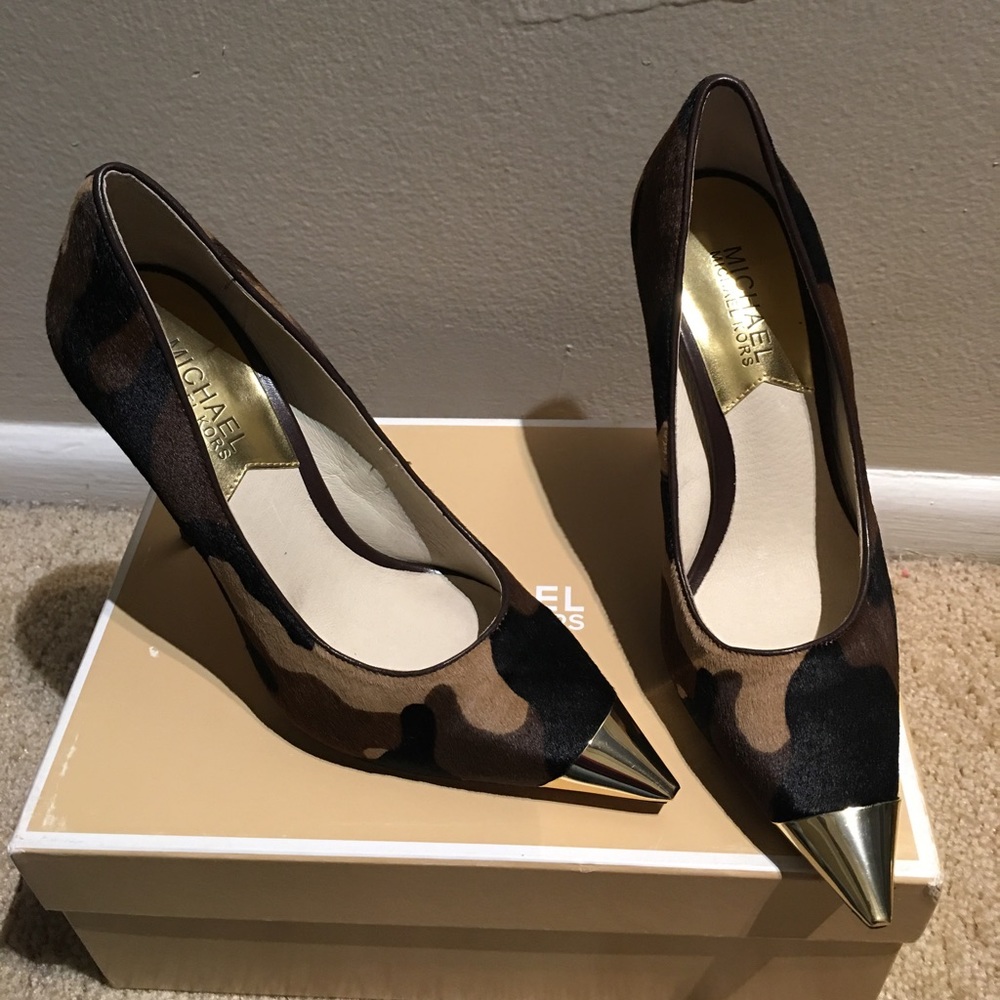 Michael kors heels 👠 camo -real fur