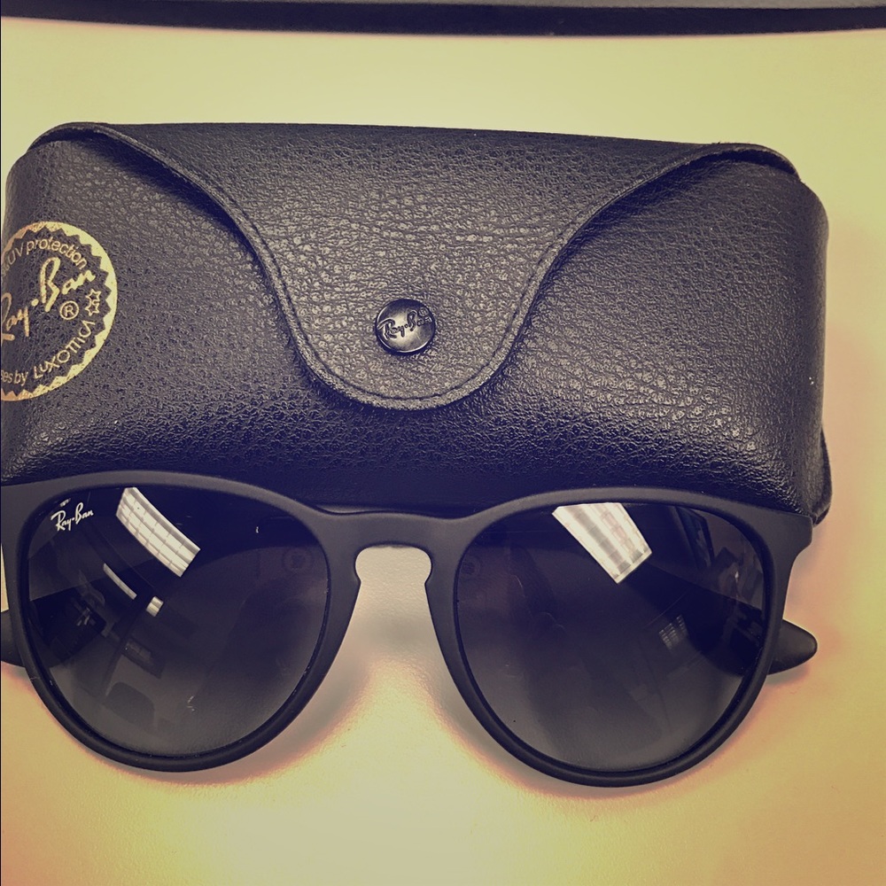 Ray-Ban Women's Erika Round Sunglasses