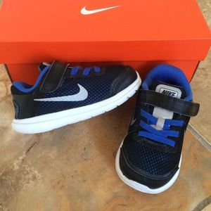 ❌SOLD❌Nike Flex 2016 RUN toddler kids 7c / 8c Free