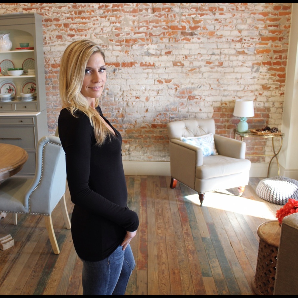 Black long sleeve button V neck - Picture 3 of 4